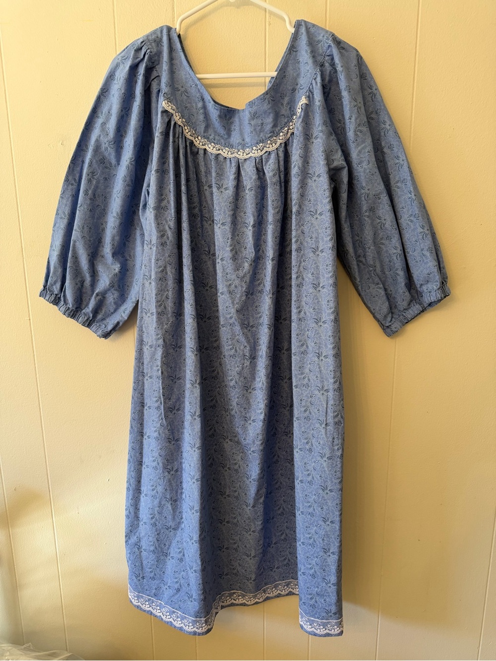 Blue Floral Sleep Gown with Lace Trim - Women’s Plus Size 2X Moomoo MuuMuu